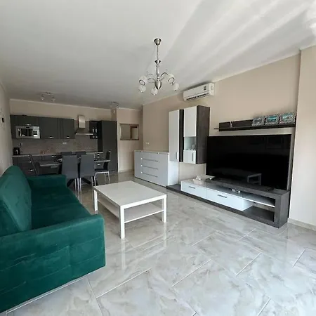 Zmeko Centrum Пьештяни