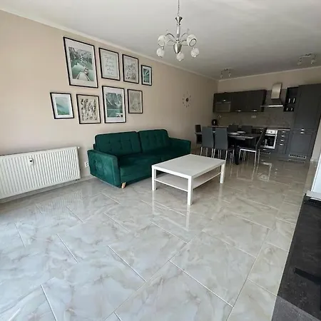 Zmeko Centrum Апартаменты Пьештяни